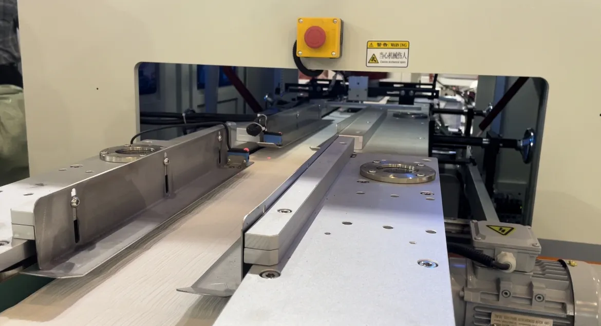 Z/N-Falz-Handtuchmaschine mit Klebstoffkaschierung, Küchenrollenaufwickler 5
